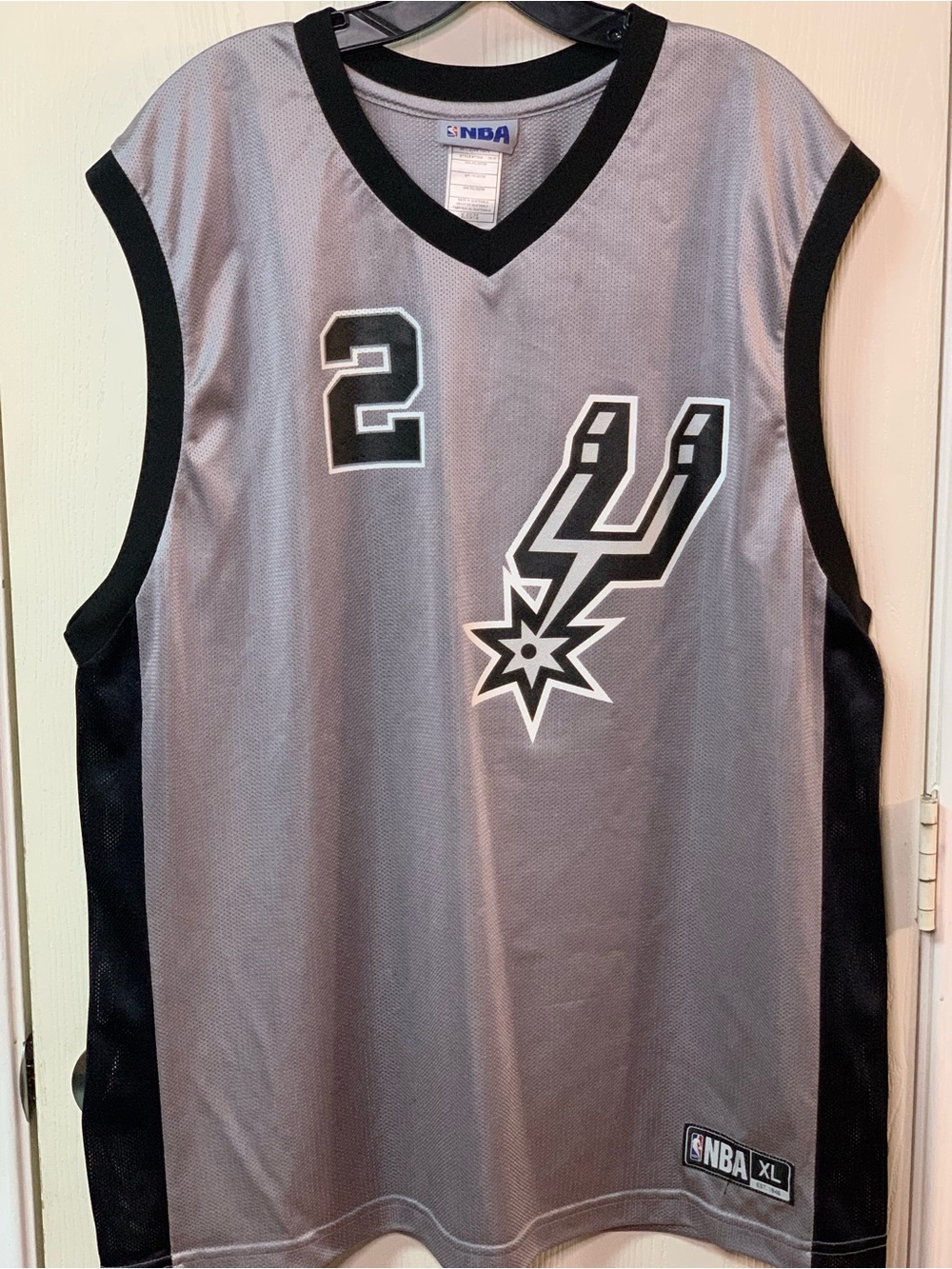 NBA San Antonio Spurs Gray & Black #2 Jersey. GO SPURS! Sz XL.